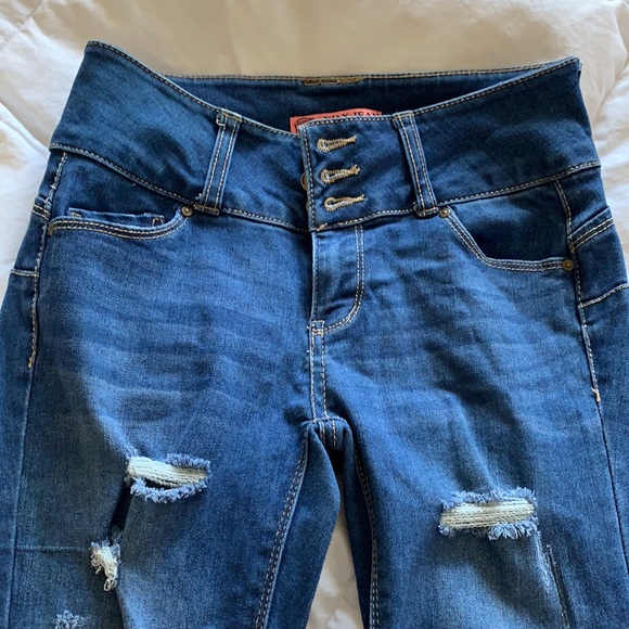 Juniors Stretched Ripped Jeans - Picture 5 of 8